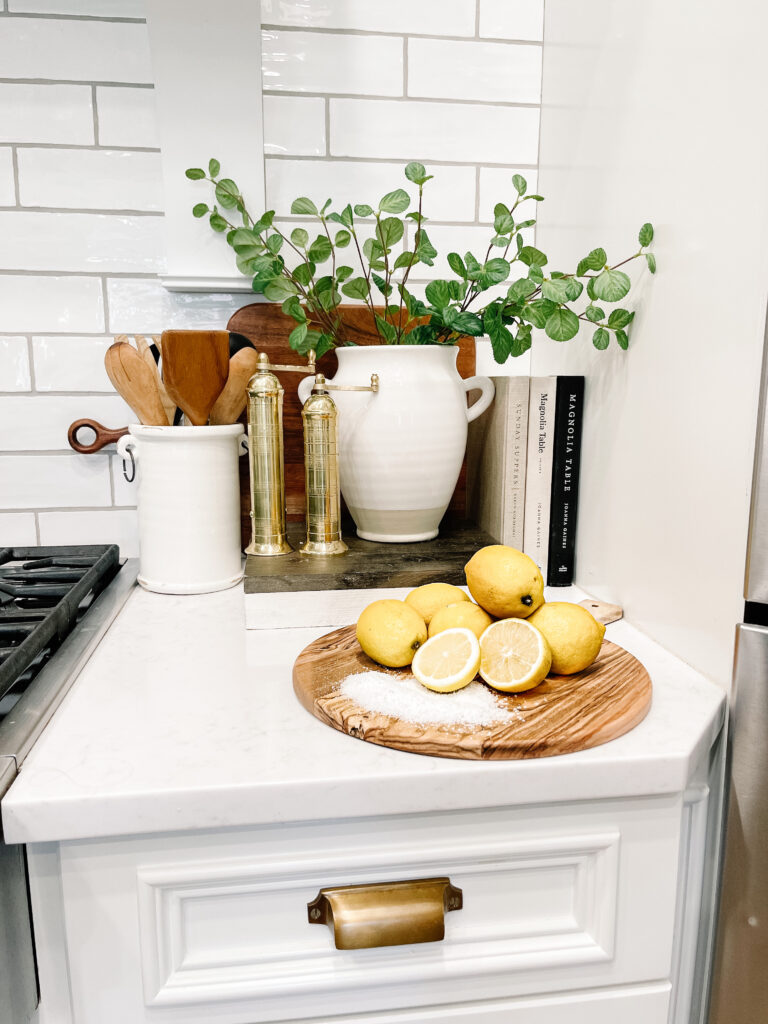 cleaning with lemons